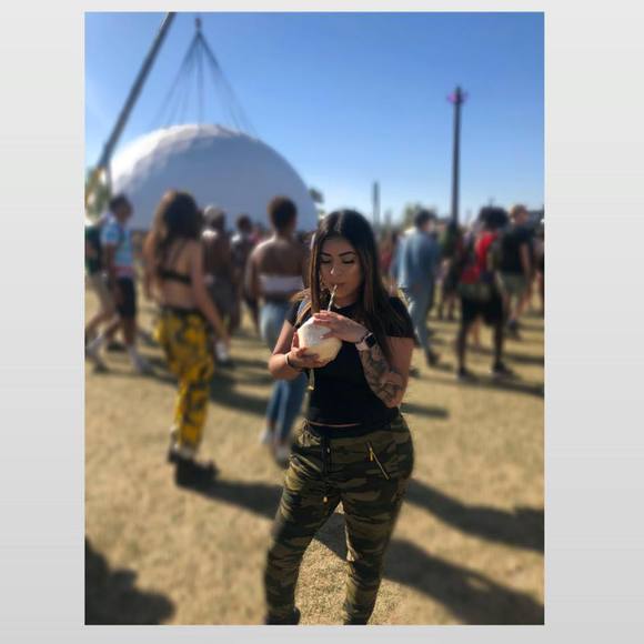 Meet your Posher, 'karenn - Picture 1 of 1